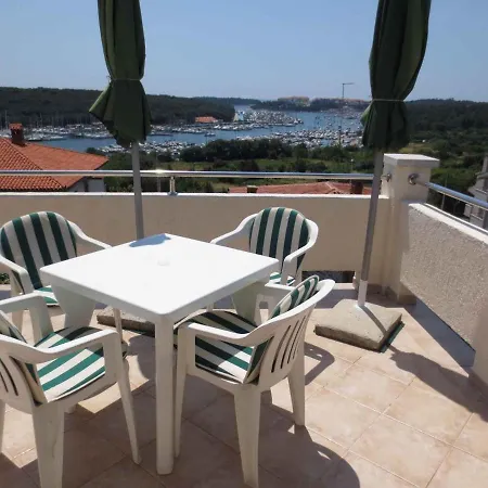 Apartment 3-bedroom In Pula/istrien 11137 *