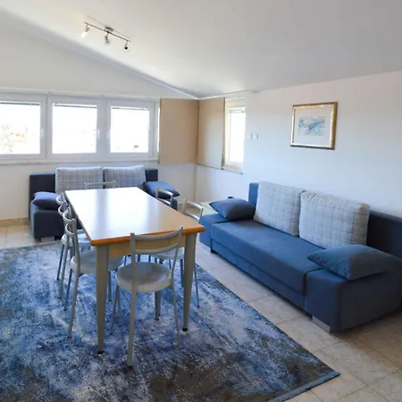 3-bedroom In Pula/istrien 11137 Apartment